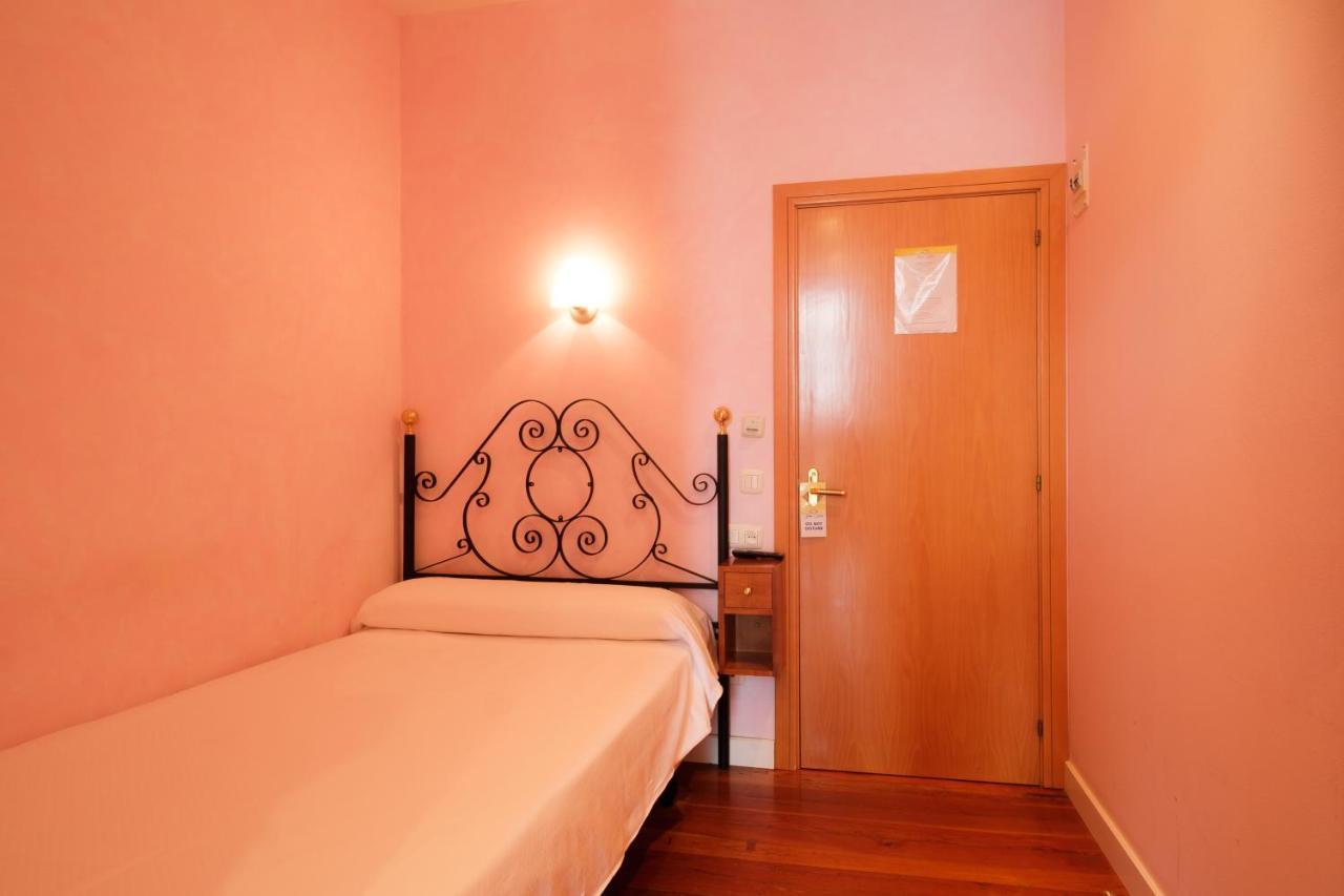 Hotel Playa De Luanco Bagian luar foto